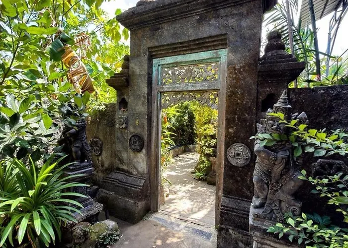 Bed & Breakfast Lotus Jimbaran